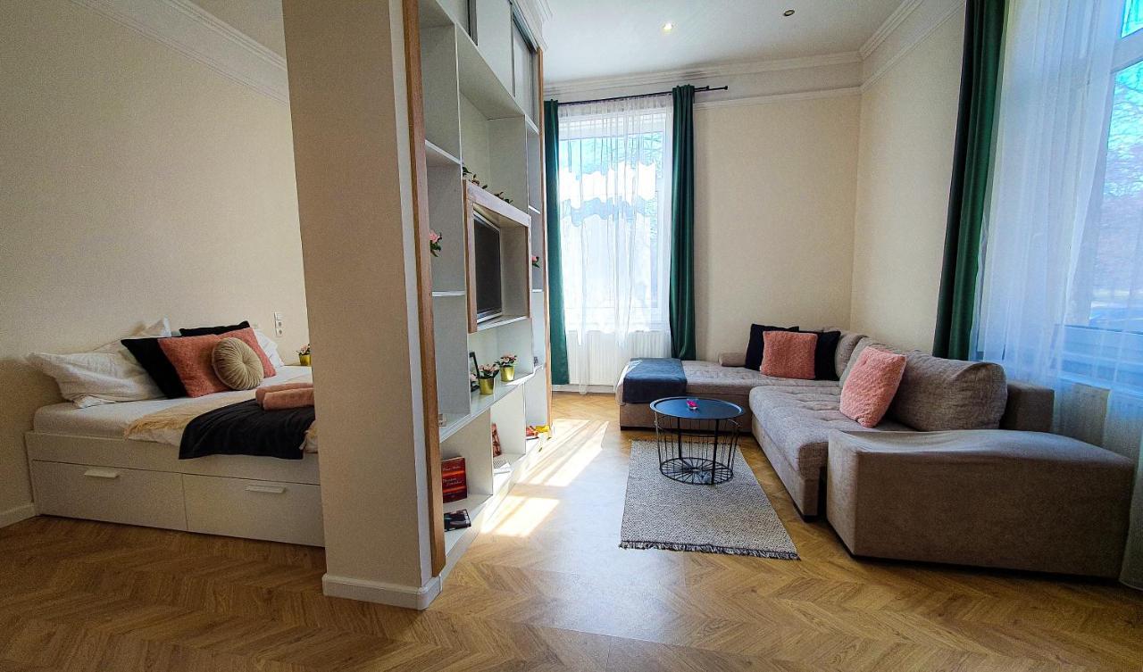 Apartament Smaragd Apartman Győr Zewnętrze zdjęcie